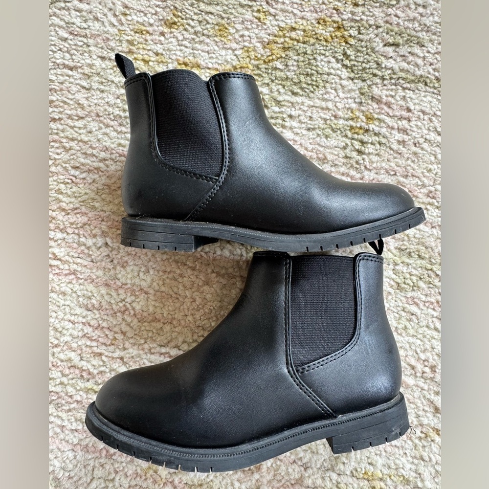 Girls boots